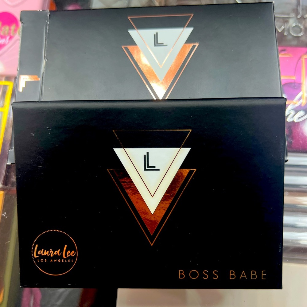 Laura Lee Los Angeles Boss Babe Eyeshadow Palette